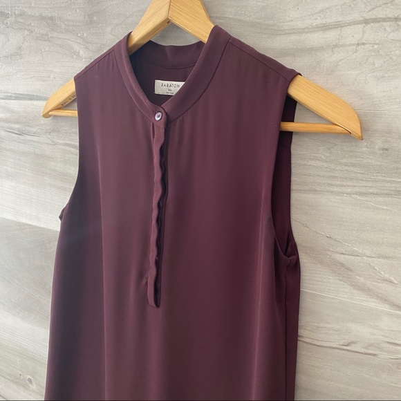 🔥🔥HP🔥🔥Babaton Top - Picture 3 of 4